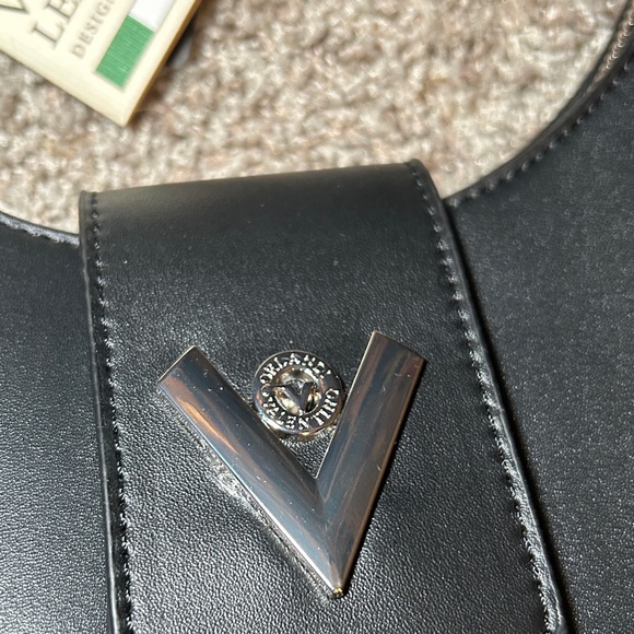 Valentino Black Vegan Leather Shoulder Bag - Picture 2 of 6